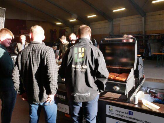 Unge på landet arbejder oftere frivilligt