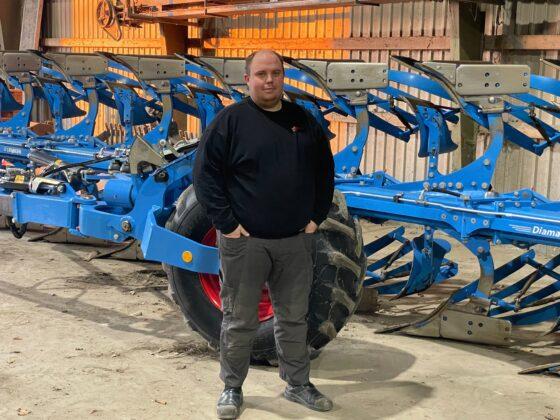 Region Storstrøm har underskrevet kontrakt med årets vært for DM i pløjning